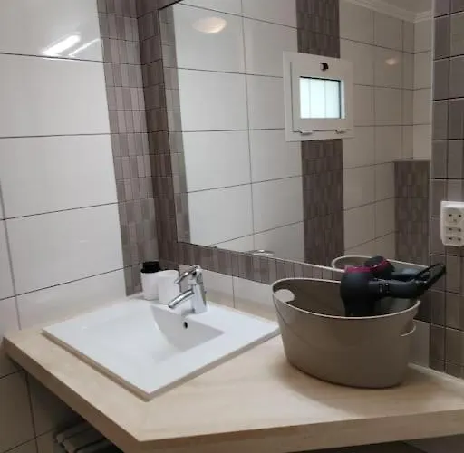 Casa Paula Et Nelson Tatil Evi Sevran
